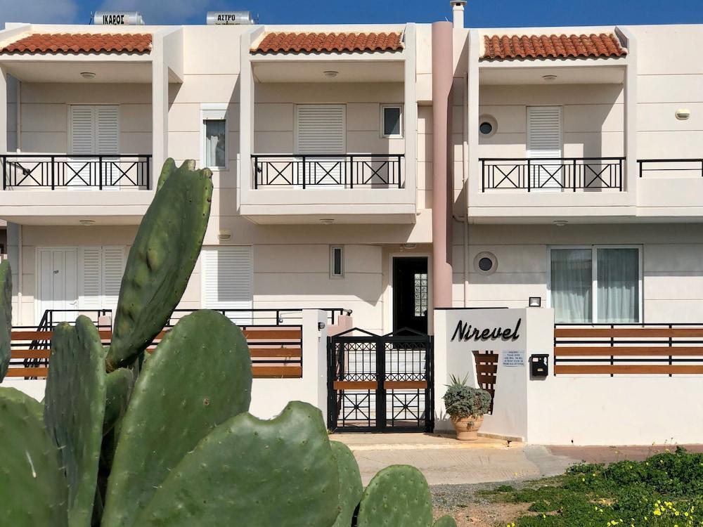 Nirevel Apartments Goúvai Ngoại thất bức ảnh